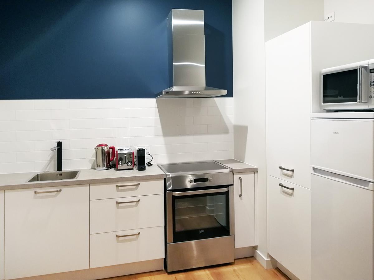Brand New One Bedroom Apartment Куийнстаун Екстериор снимка